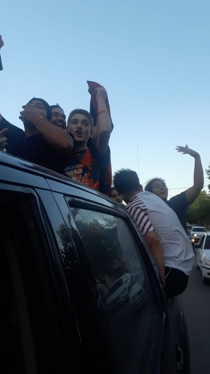 f6694353-b4f3-4a10-8310-efa8a5d4f5ce