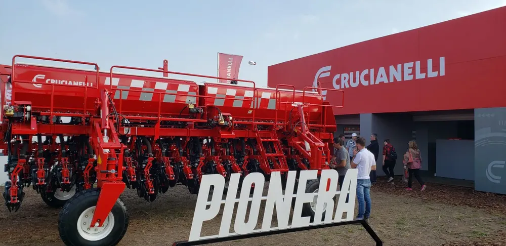 61d553b8-01c1-42d5-8c01-c19f3bf0a33e