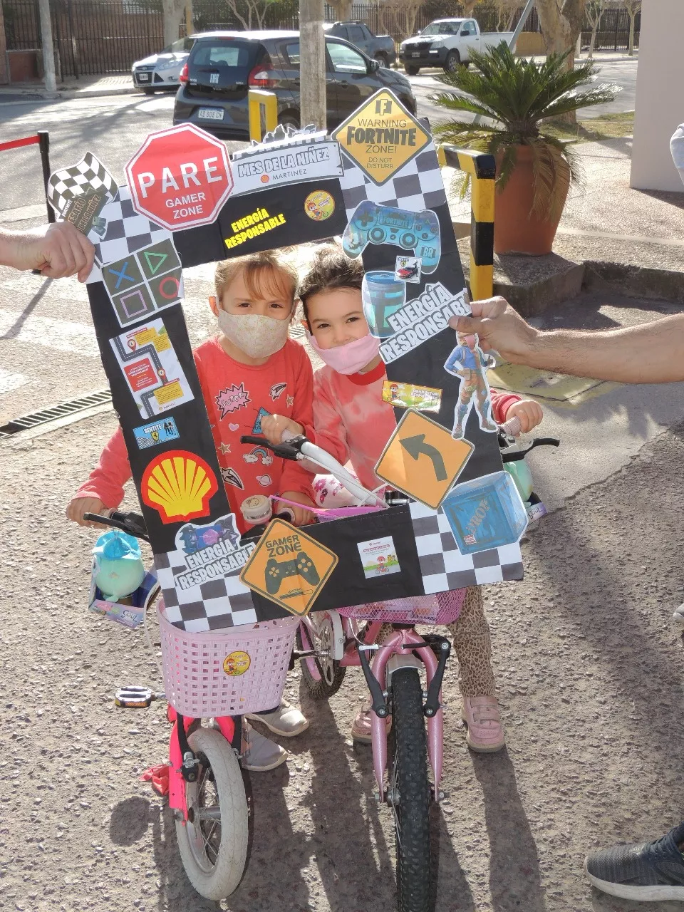 5266cdfd-794e-45cf-b796-ab1f25f6aeb8