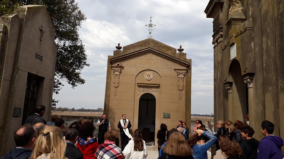 CEMENTERIO BENDICIÓN CAPILLA PARERA 6