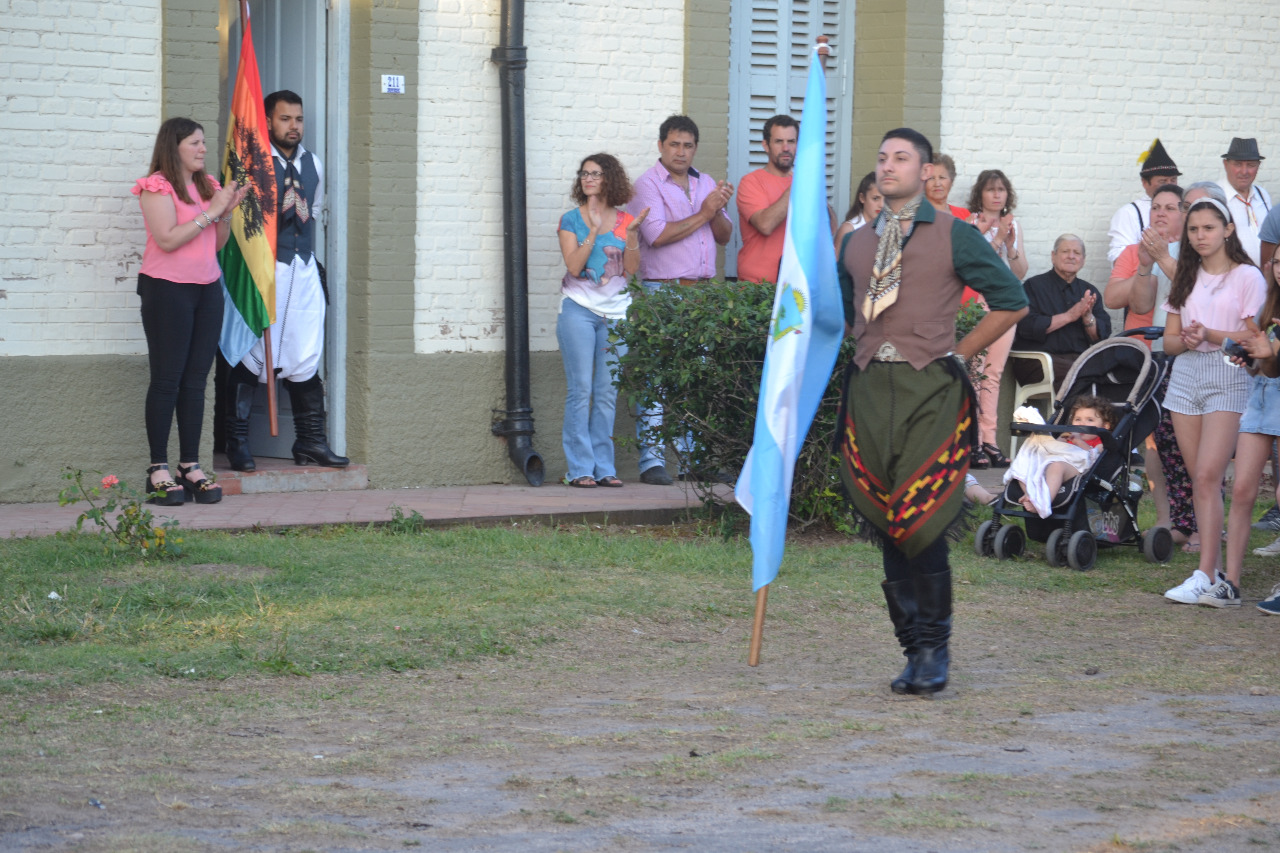 e9ff838d-6276-4475-adaa-1efea277e1ca