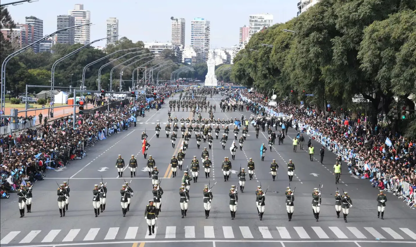 Vuelve el desfile del 9 de Julio como en las buenas épocas