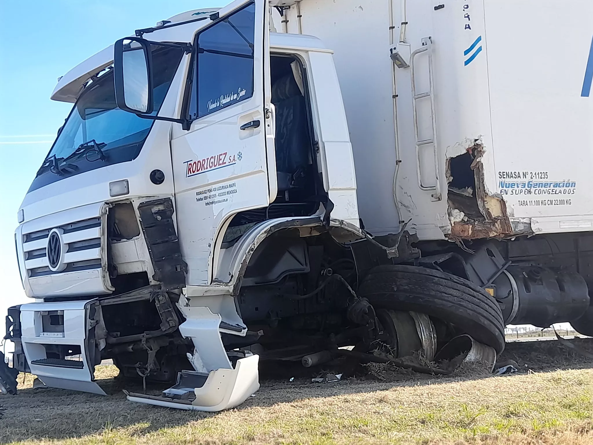 Accidente fatal en la ruta 7, chocaron una camioneta con un camión de ...