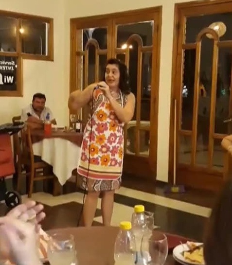 VALERIA USANDIZAGA LA CHELA