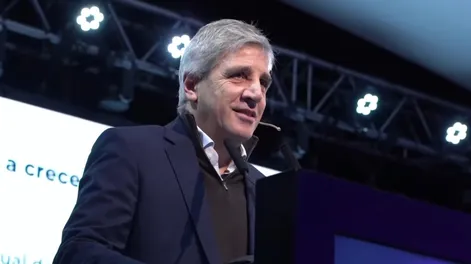 el-ministro-economia-luis-caputo-el-latam-economic-forum