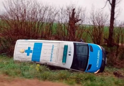 ambulanciasaludvuelco2