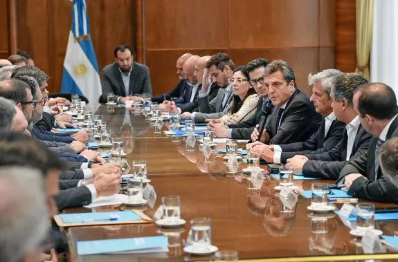 MASSA CON EMPRESARIOS