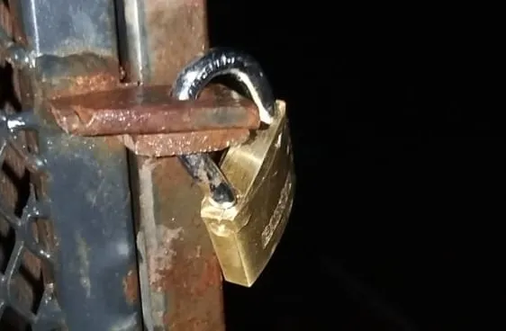 candado roto