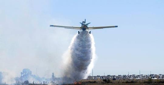 avión hidrante