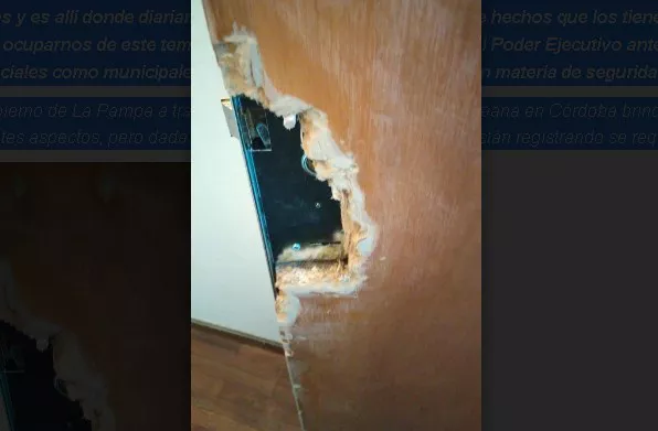 aa a robo