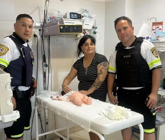 policia rescate bebe