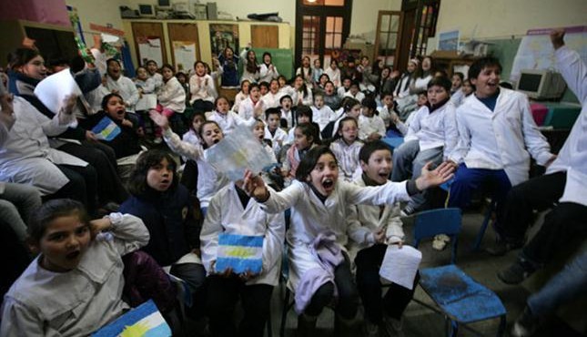 PARTIDOS EN LAS ESCUELAS