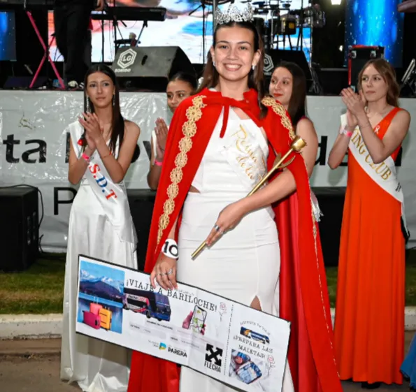 reina de la rosa Parera 24
