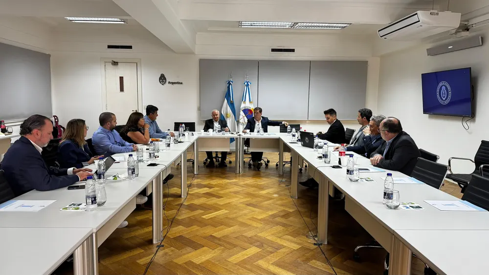 927521_whatsapp-image-2025-09-14-at-10.39.22--1-