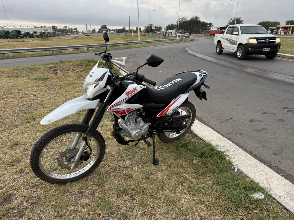 caida motociclista rotonda 2 FILE