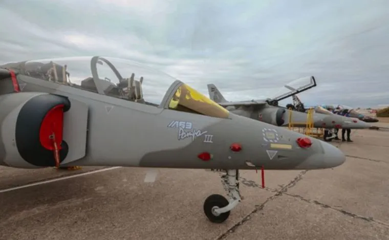 avion pampa 1