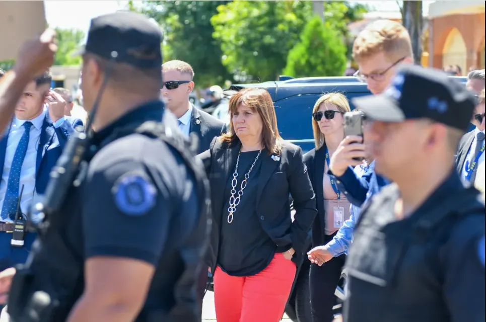 bullrich asiste al velorio de umma