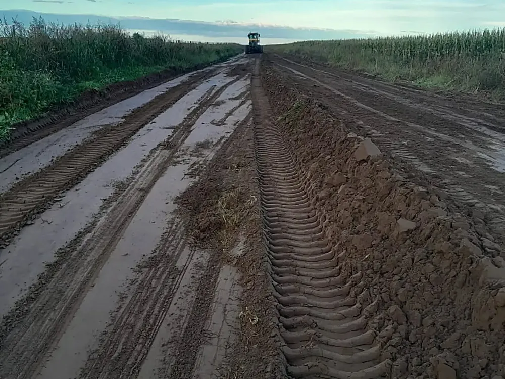 motoniveladora parera caminos rurales 4
