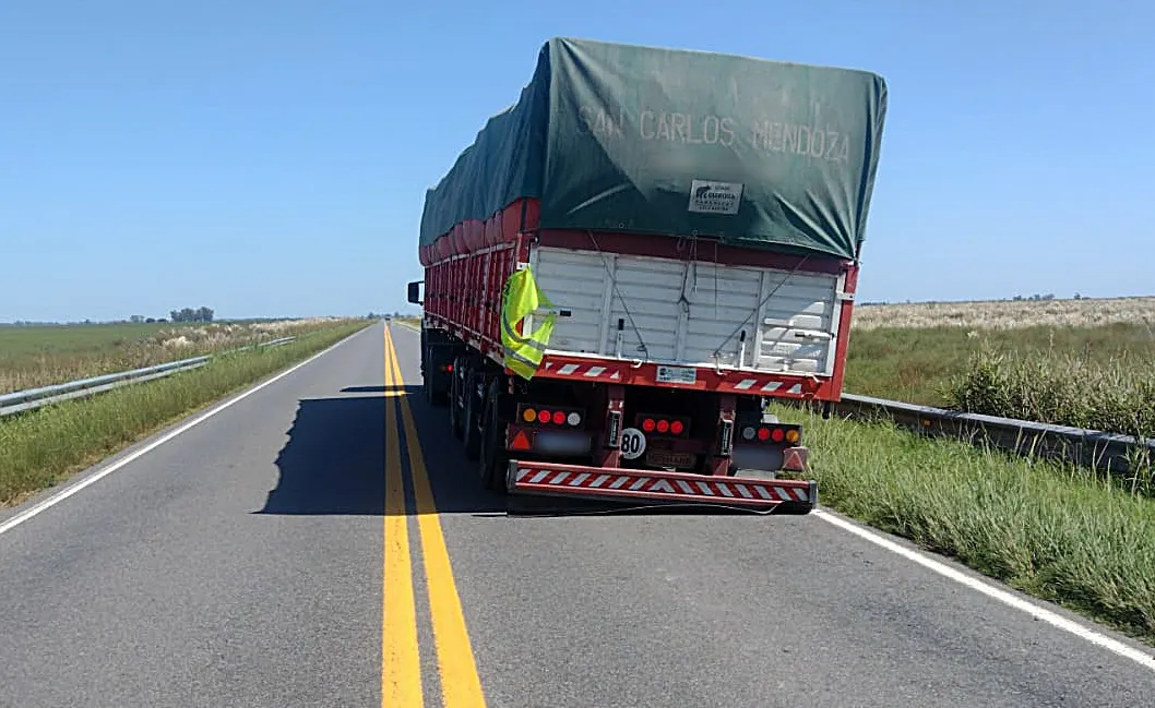 camion ruedas reventadas 3