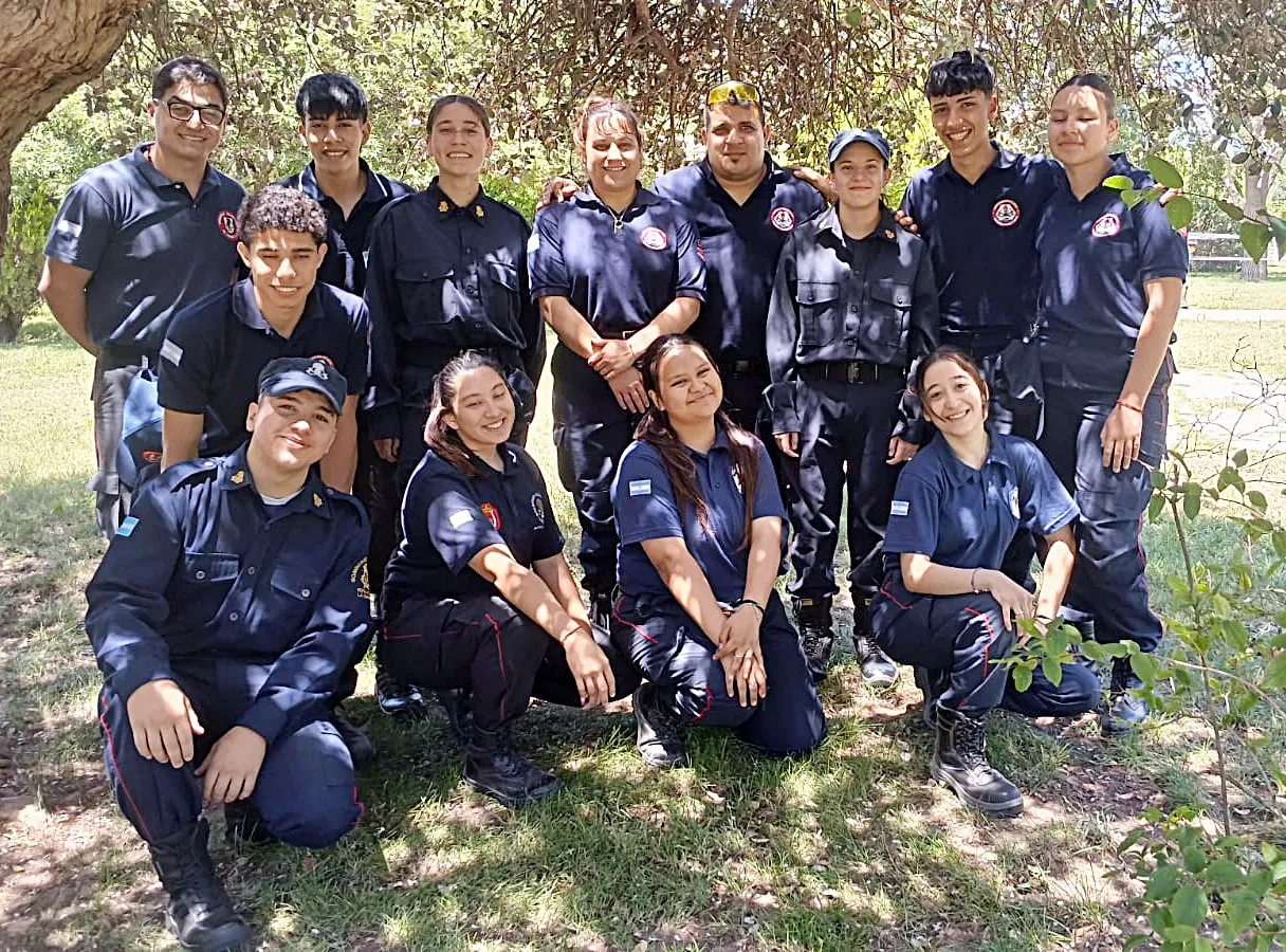 13 nuevos bomberos