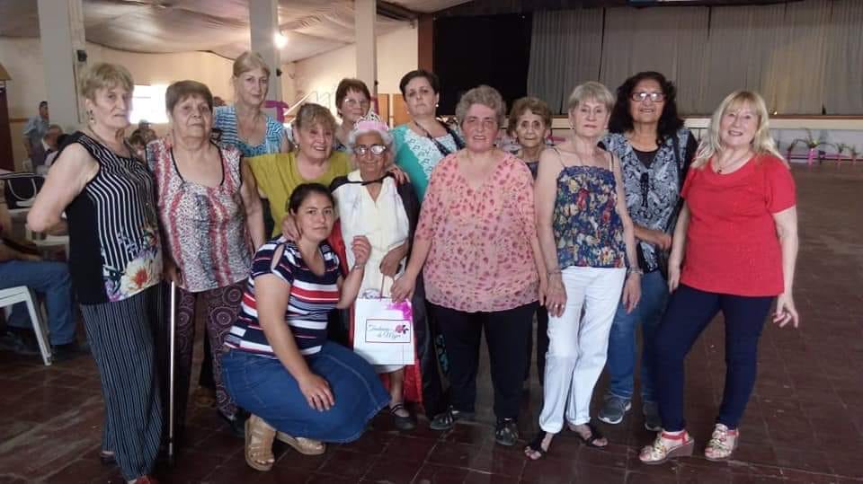 71104668_2698497010161954_8831601221946048512_n