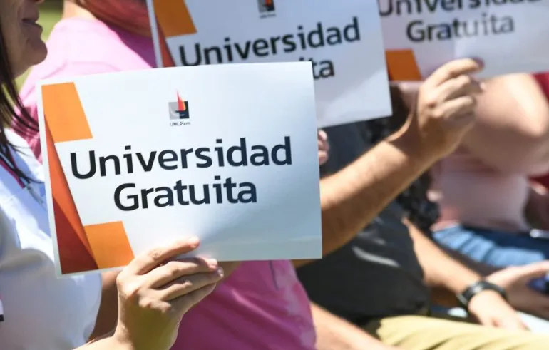 Universidad gratuita