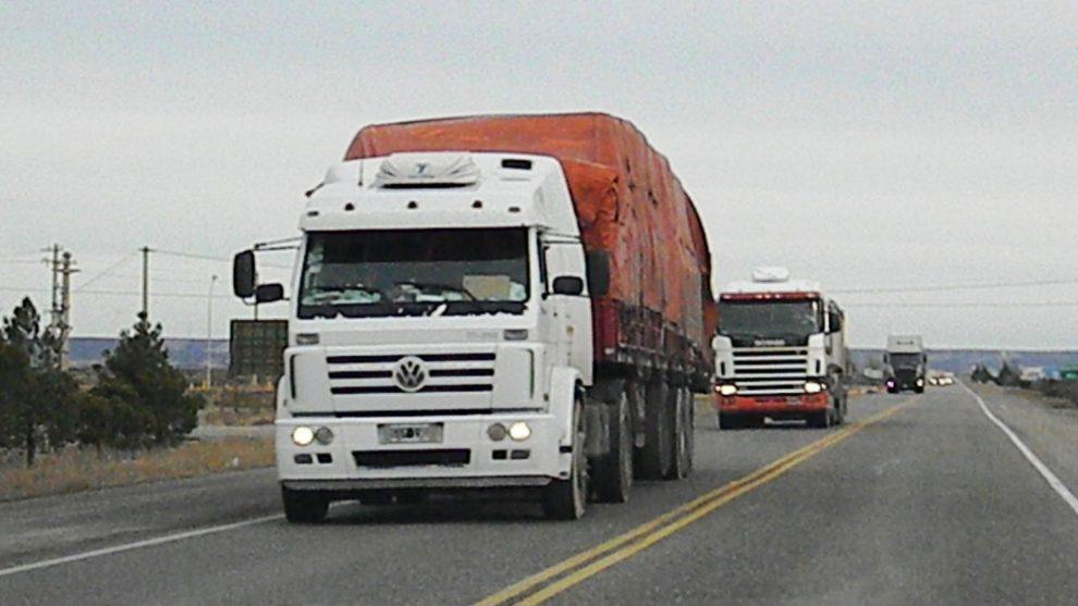 Camiones-Ruta-Nacional-990x557