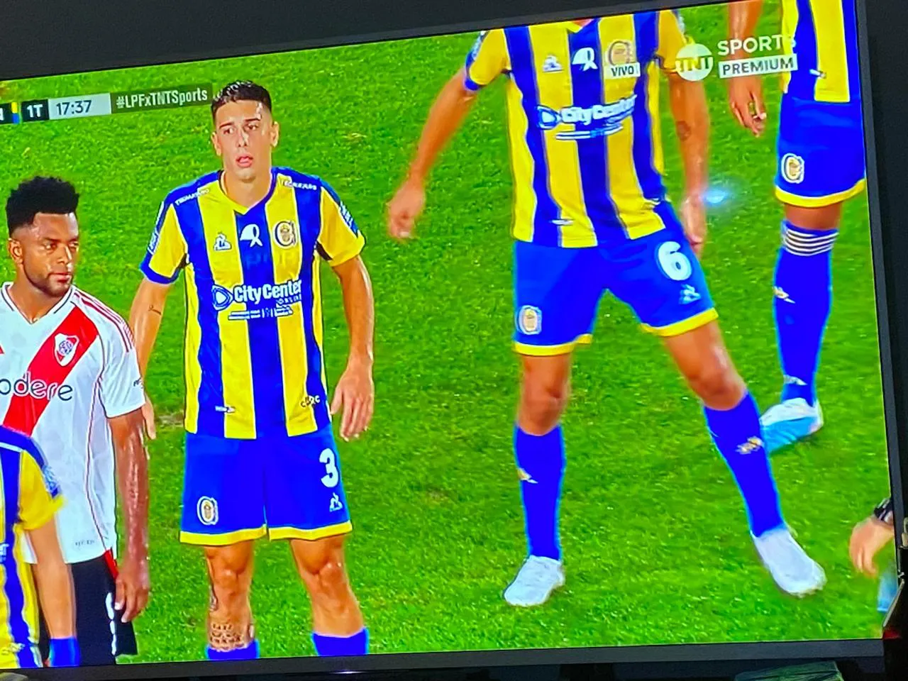 pañuelos blancos en camisetas
