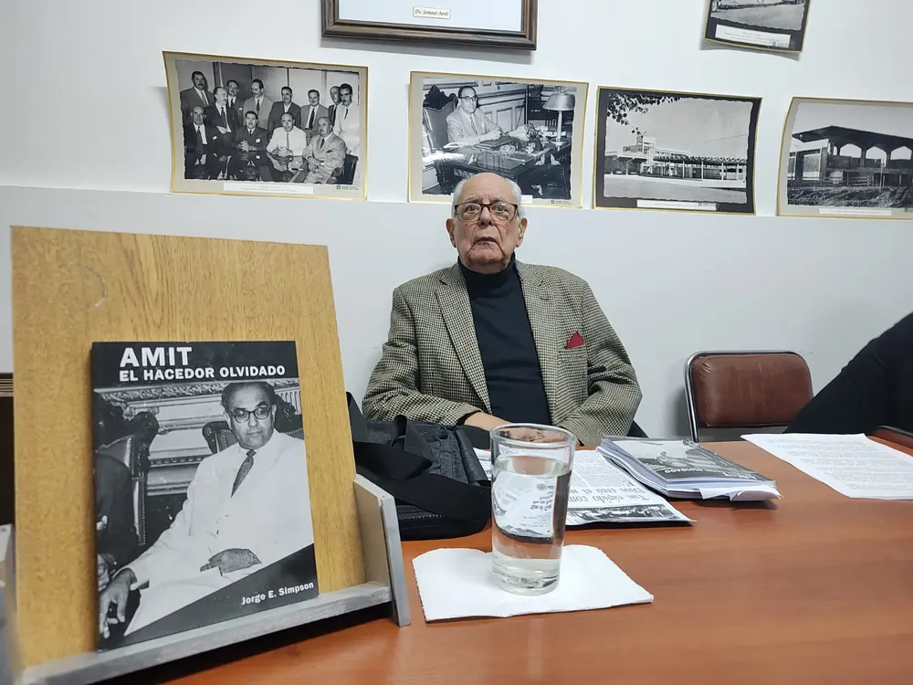 jorge-simpson-el-hacedor-libro