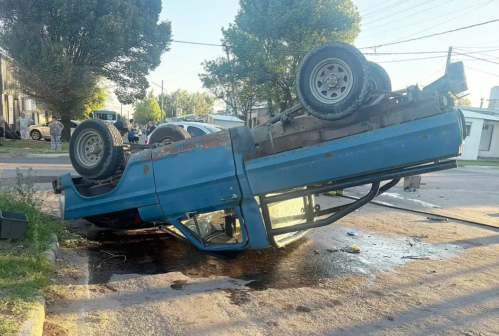 CHOQUE Y VUELCO LUIGGI 2 c