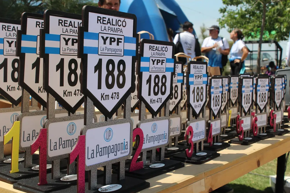 00ff7bf2-ea53-46ed-9d88-fd3b5ec76722