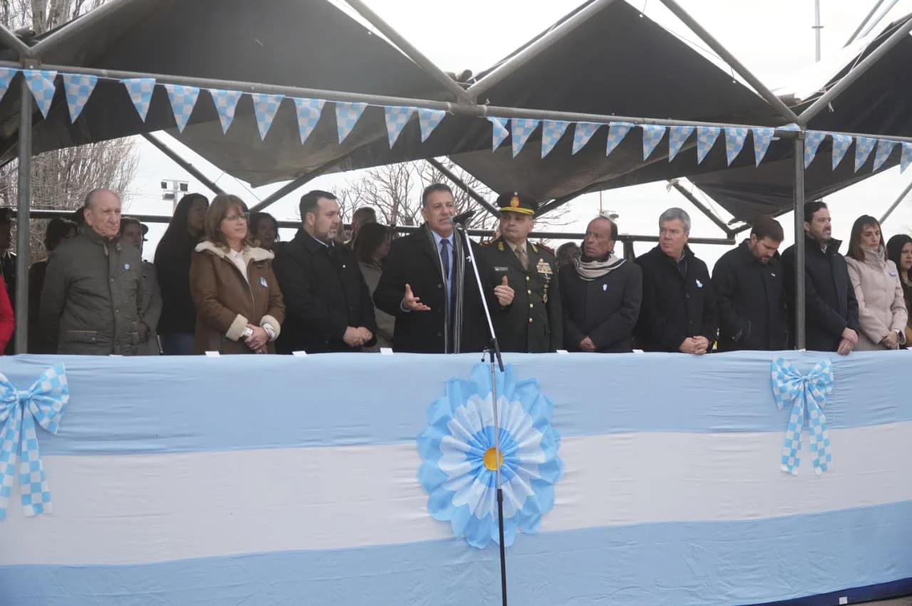 acto bandera 1