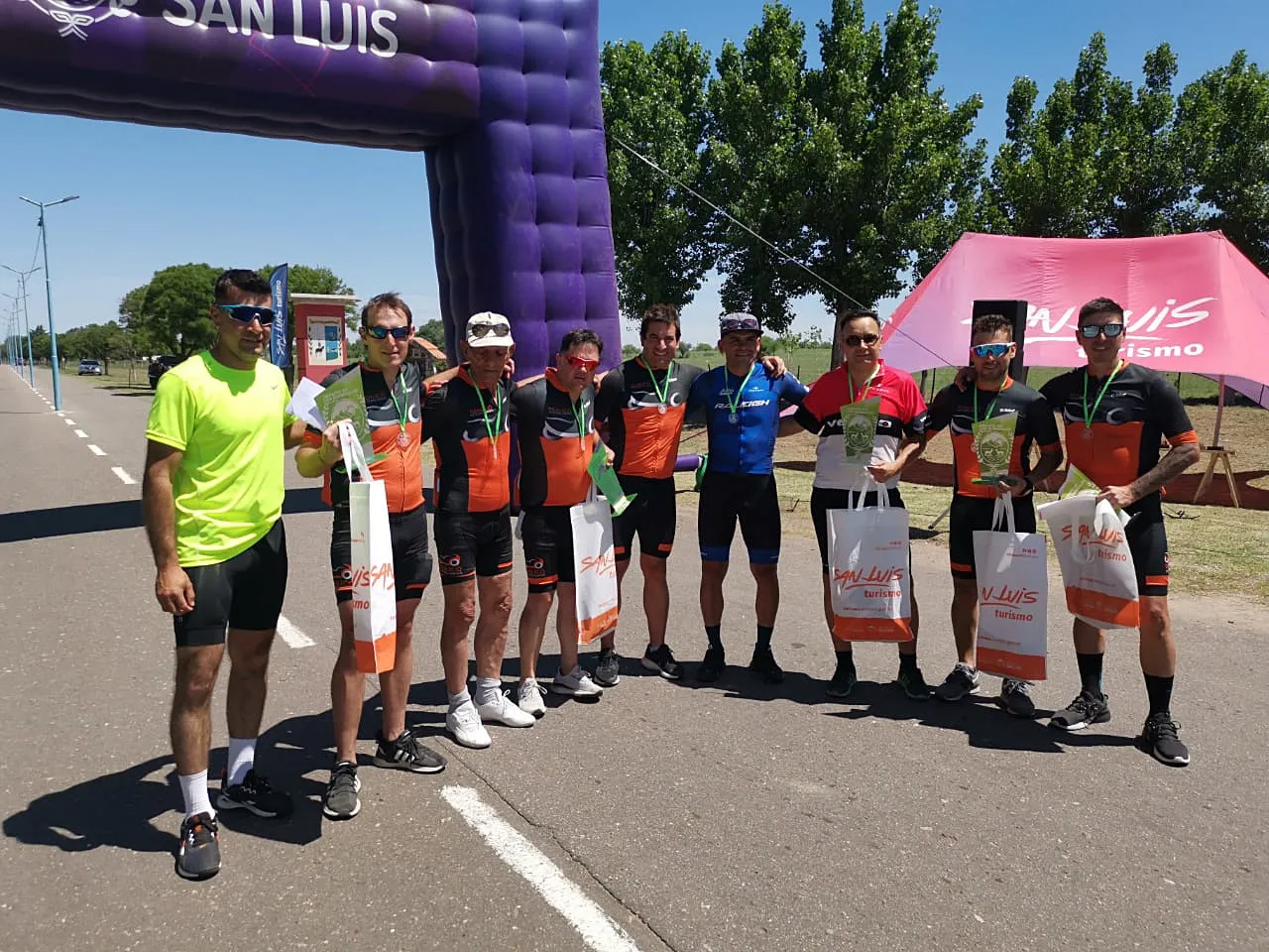 0b233ae2-fb65-49d0-a9aa-6a046003df45