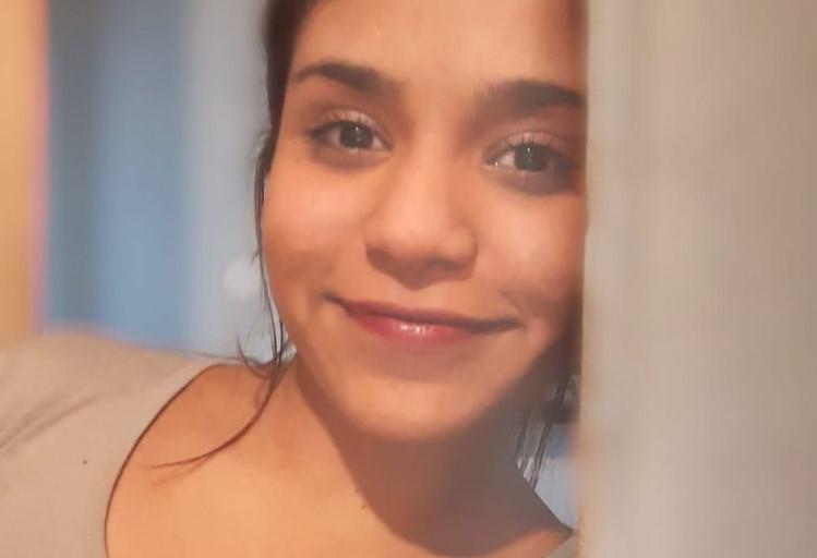 Karen Burgos adopción de su hermana