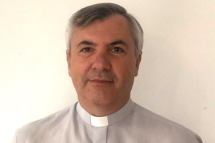AUXILIAR DEL PAPA FRANCISCO