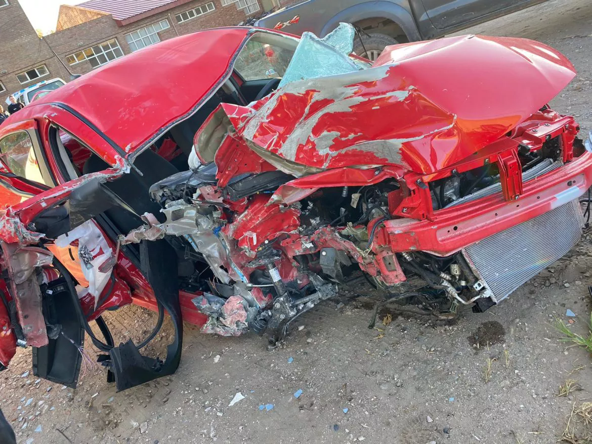 auto destruido