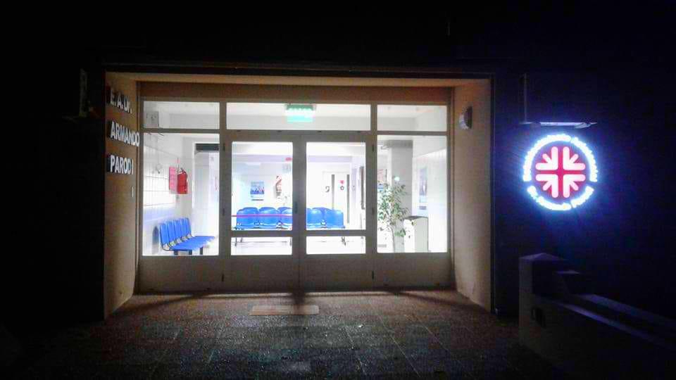 Hospital Armando Parodi de noche