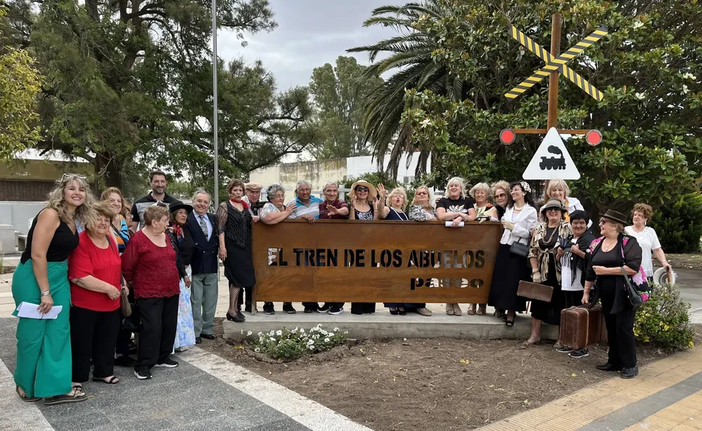 plaza abuelos joviales 1 (FILEminimizer)