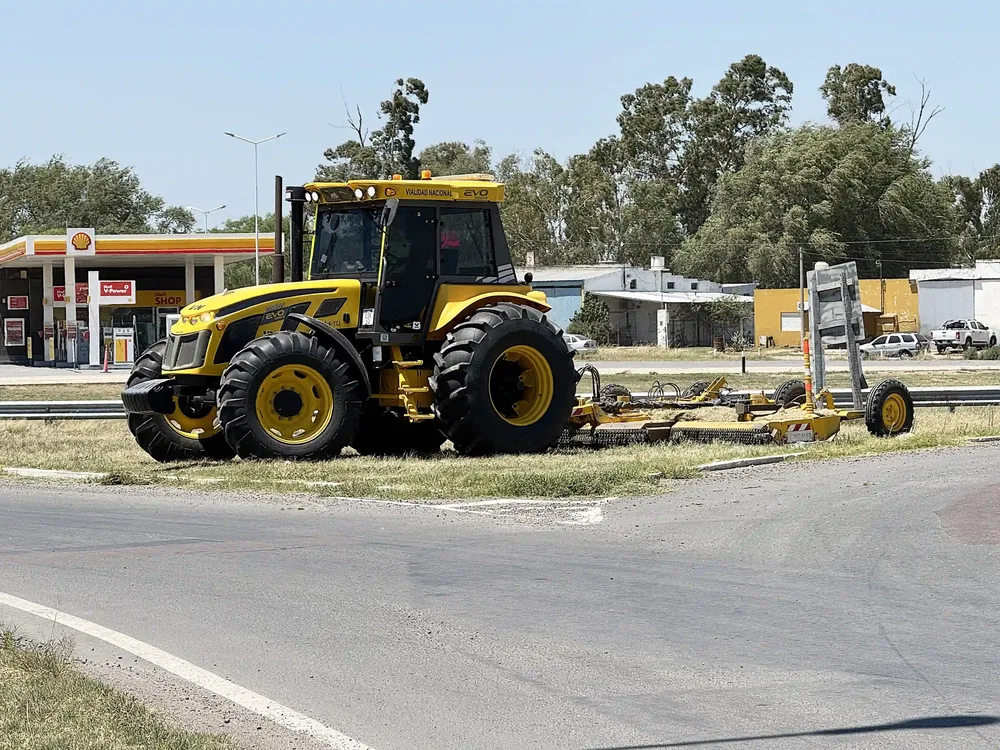 TRACTOR VIALIDAD NACIONAL 3 C