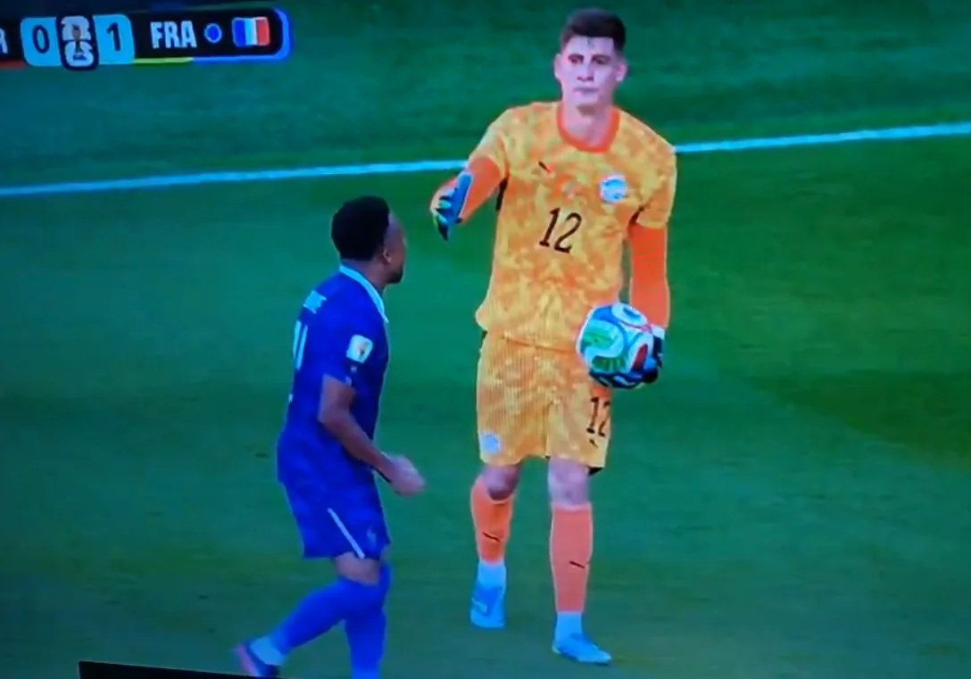 mbappe saludo
