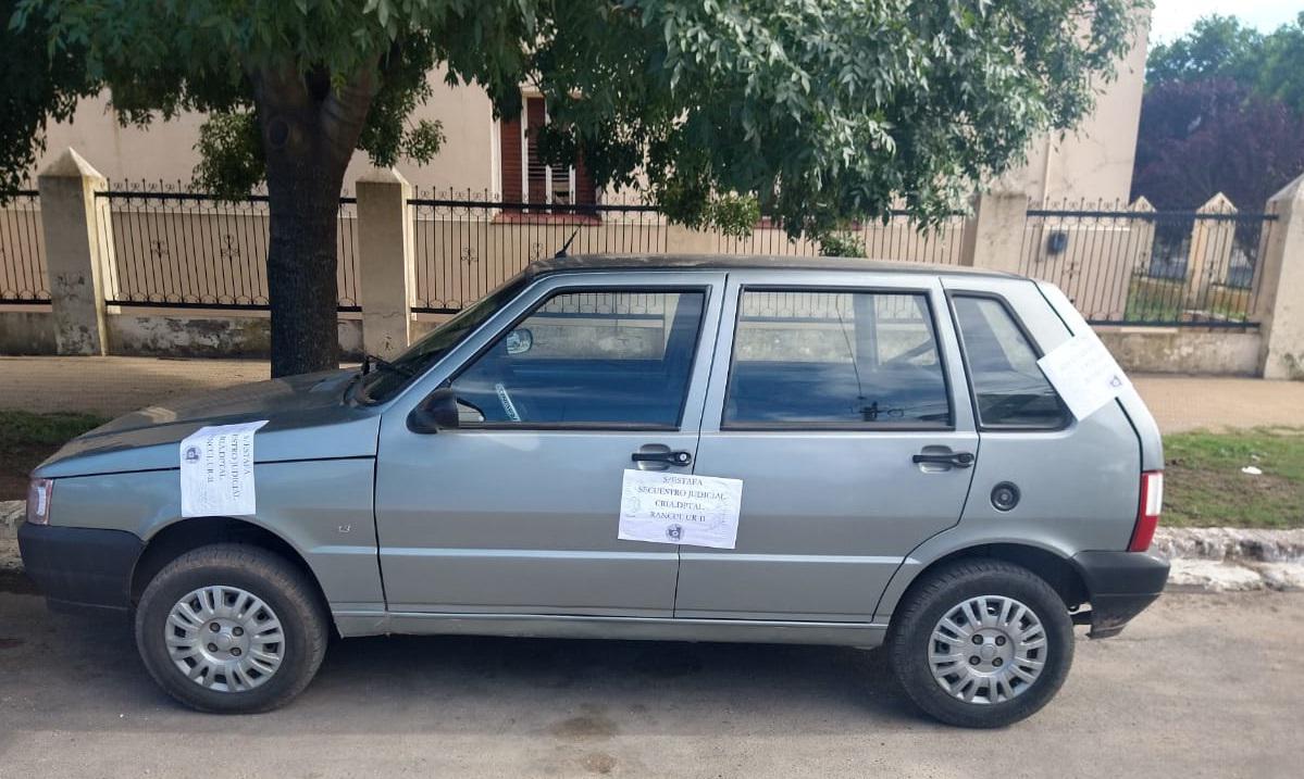 AUTO SECUESTRADO