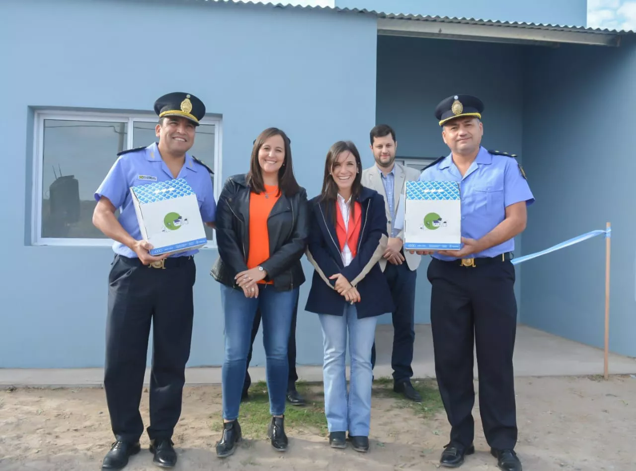 104497_adela-2