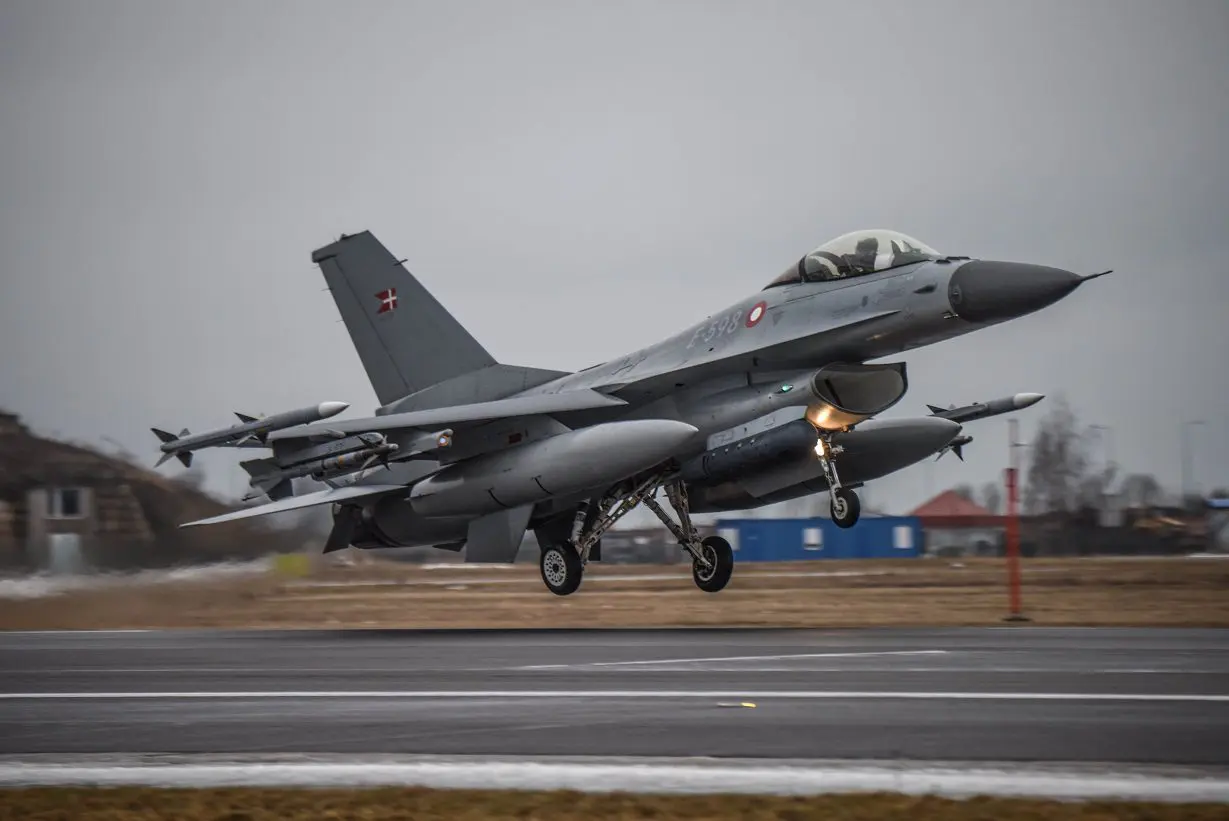 f16 dinamarca