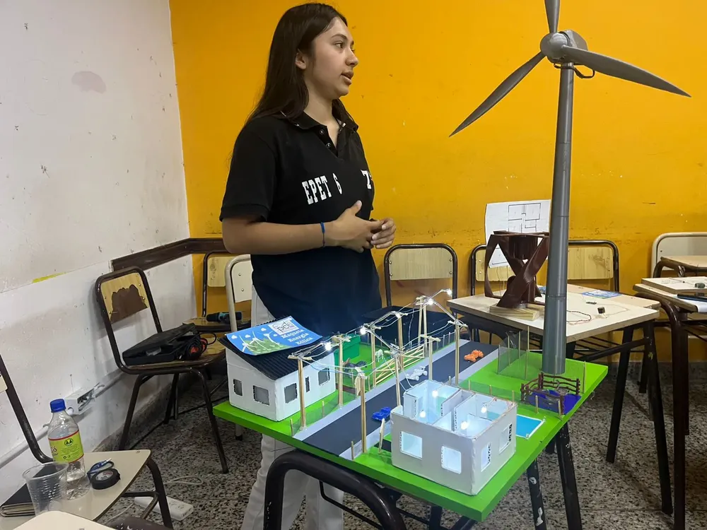 fe7291f8-8f4d-4241-90ac-975668922948