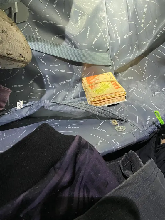 252033_629988ec-de95-4036-afc7-51705f3f71de