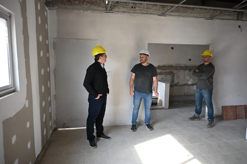 7beee804-8b6a-4f24-b983-a7c1551aabde