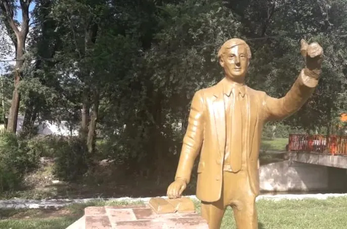 Estatua Nestor Kirchner