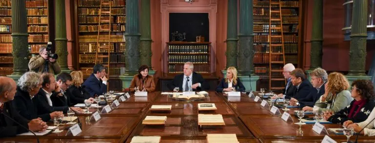 9e8594317ab3035733bc95e57b46b594_M