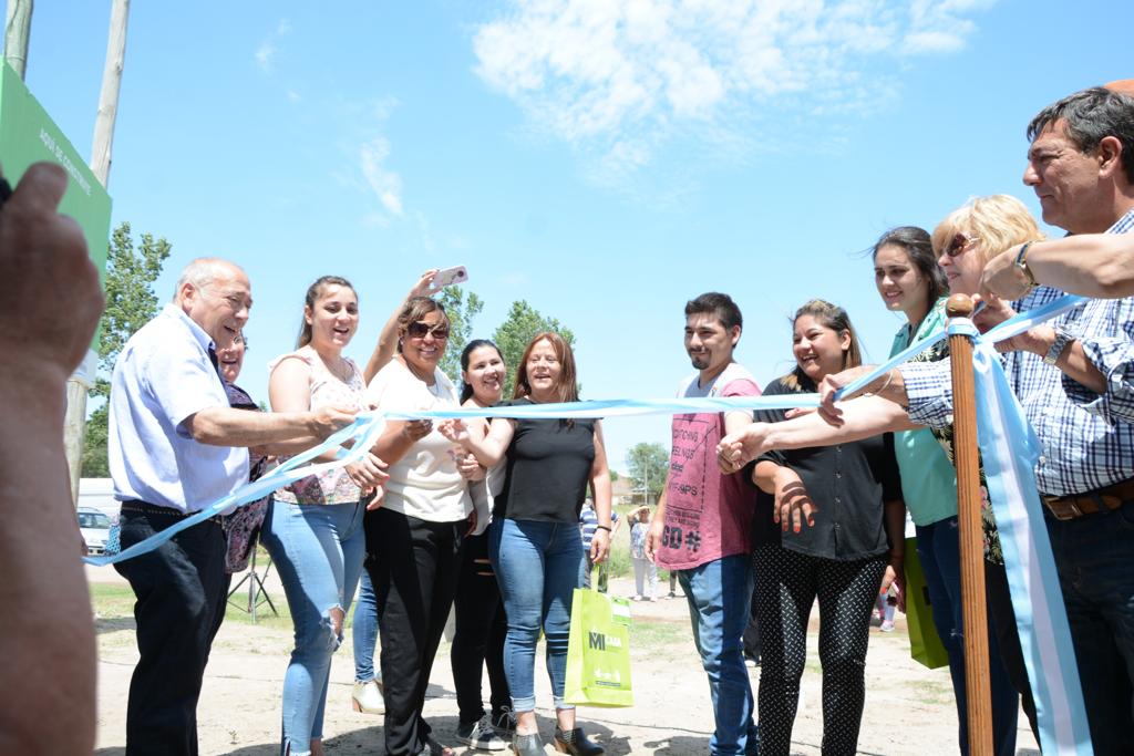 76ffa0d5-3ae0-4c16-925e-6596ffc25ca2