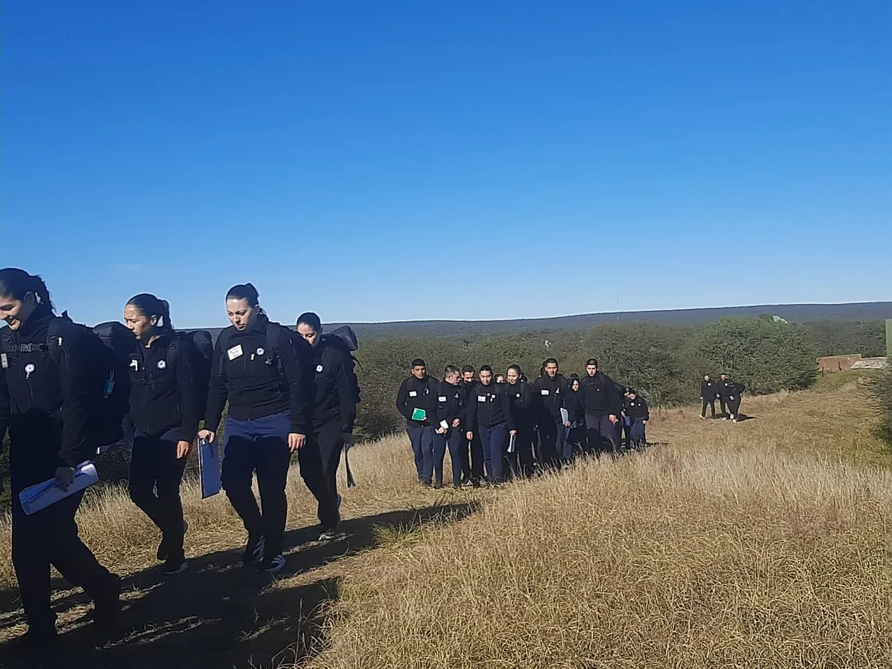 POLICIA PARQUE LURO